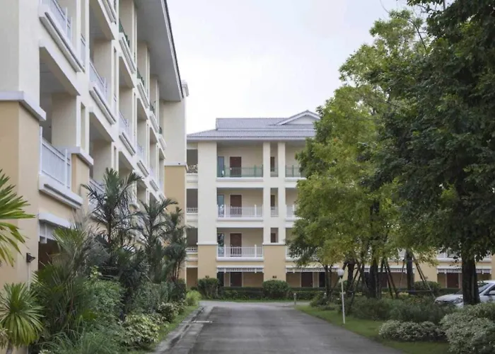 Hotell Palette The One 3*