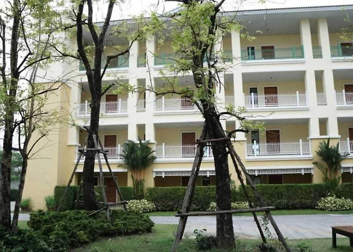 Hotell Palette The One